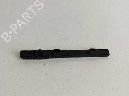 Used Electronic module Electronic module CITROËN C4 III (BA_, BB_, BC_) 1.2 PureTech 130 (BAHNSA, BAHNSB) (130 hp) 28589990 28589990