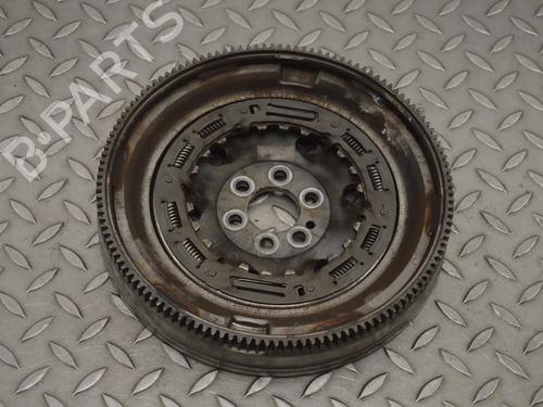 Used Flywheel Flywheel VW GOLF SPORTSVAN VII (AM1, AN1) 1.5 TSI (130 hp) 30241556 30241556