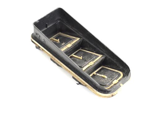 Grill Grill PEUGEOT 2008 I (CU_) 1.2 VTi (82 hp) 33347442 33347442