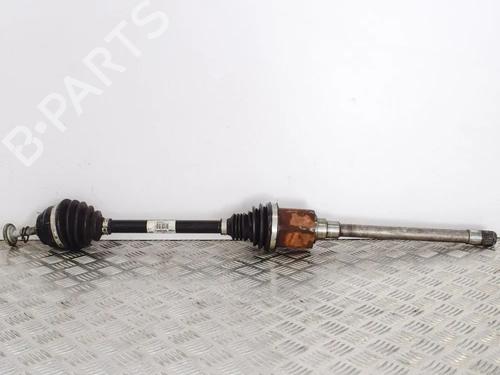 Used Right front driveshaft BMW X3 (F25) xDrive 28 d (182 hp) 28557383