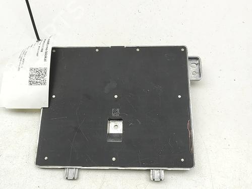electronic-module-tesla-model-3-5yj3-2017-32716897 main image