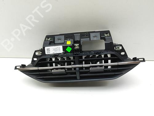 Used Air vent PEUGEOT 2008 II (UD_, US_, UY_, UJ_, UR_, UC_) e-2008 (UKZKXZ) (136 hp) 30131326