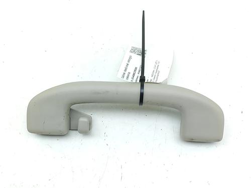 interior-roof-handle-nissan-leaf-ze1-2017-33798114 main image