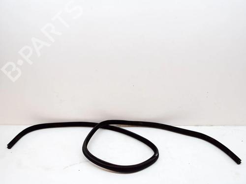 other-land-rover-range-rover-velar-l560-20-d180-td4-4x4-j8a2253a10a-2017-14632825 main image