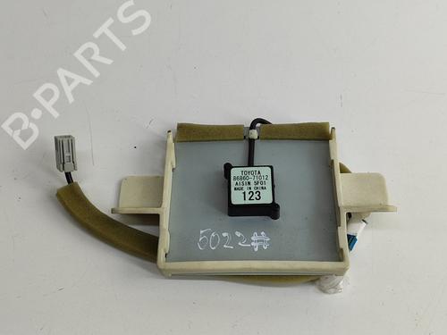 Used Antenna/Base TOYOTA HILUX VII Pickup (_N1_, _N2_, _N3_) 3.0 D-4D 4WD (KUN26) (163 hp) 24582438
