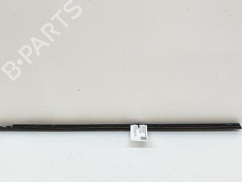 Door moulding trim PEUGEOT 2008 II (UD_, US_, UY_, UJ_, UR_, UC_) e-2008 (UKZKXZ) | BP29042458C150 