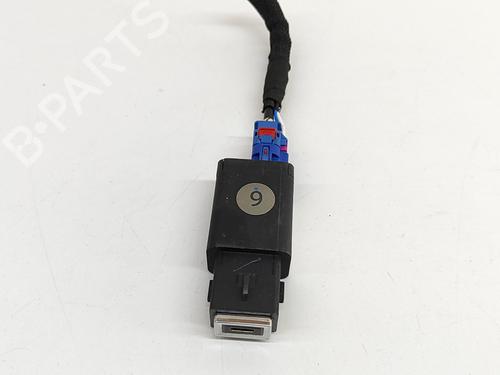Used Electronic module CITROËN C4 III (BA_, BB_, BC_) 1.2 PureTech 130 (BAHNSA, BAHNSB) (130 hp) 28557927