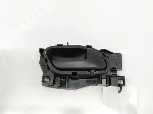 front-right-interior-door-handle-toyota-proace-van-mdz_-2016-27458275 main image