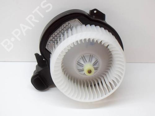 Used Heater blower motor Heater blower motor LAND ROVER RANGE ROVER VELAR (L560) 2.0 P300 Si4 4x4 (300 hp) 36043062 36043062