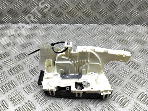 Serrure arrière droite MAN TGE Van 2.0 TDI (01V, 03V, 36V, UYB, UYC, UYD) (140 hp) 31976955