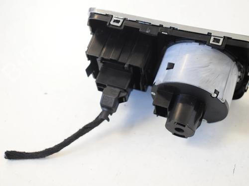 Electronic module SKODA SUPERB II (3T4) 2.0 TDI | BP33338847M83 - Image 3