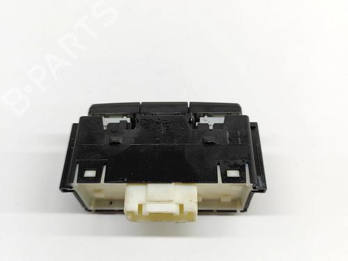 Switch TOYOTA AURIS (_E18_) 1.8 Hybrid (ZWE186_, ZWE186R) | BP23561748I30