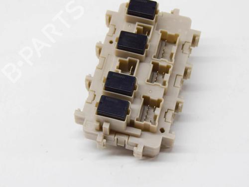 Fuse box NISSAN QASHQAI II (J11, J11_) 1.3 DIG-T | BP27749621E1 