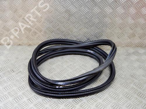 Used Rubber door seal Rubber door seal PEUGEOT 3008 II SUV (MC_, MR_, MJ_, M4_) 1.6 THP 165 (M45GYW, M45GZW, M45GYV) (165 hp) 14646356 14646356