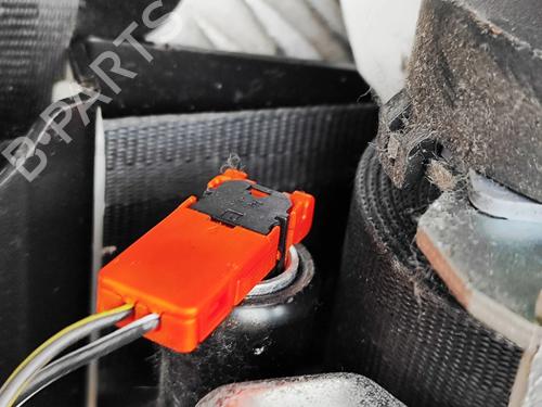 Front left seatbelt ISUZU D-MAX II (TFR, TFS) 2.5 CRDi 4x4 (TFS86J) | BP32025685I26