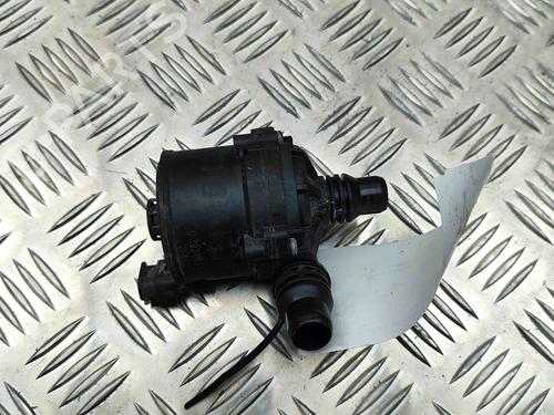 Used Auxiliary water pump BMW 5 (G30, F90) 530 e Plug-in-Hybrid xDrive (252 hp) 29488288