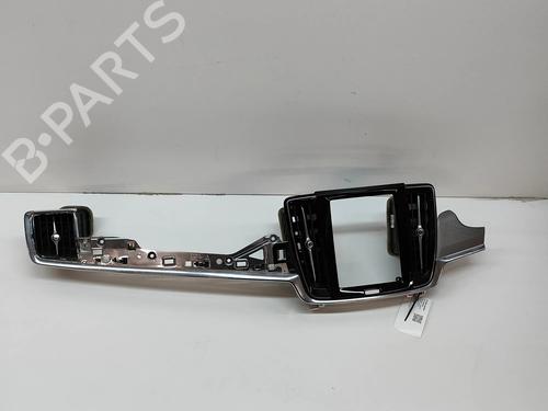 dashboard-volvo-v90-ii-estate-235-d4-31403975-31366589-31366590-2016-16076634 main image