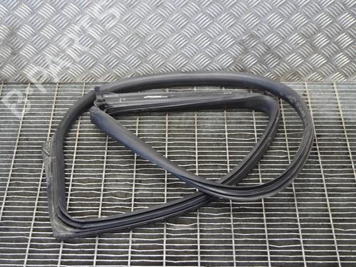 Used Rubber door seal MASERATI GHIBLI III (M157) 3.0 S Q4 (409 hp) 14615509