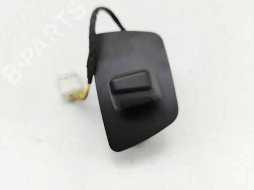 switch-bmw-xm-g09-2022-33389357 main image