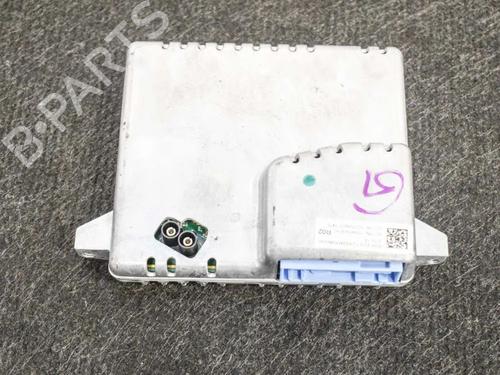 Used Electronic module Electronic module TESLA MODEL X (5YJX) P90D AWD (772 hp) 8833689 8833689