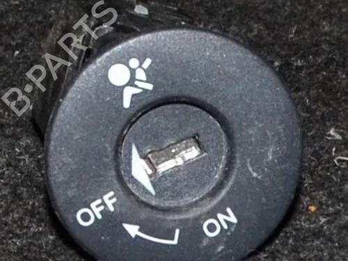 Used Switch NISSAN NOTE (E11, NE11) 1.6 (110 hp) 6725229