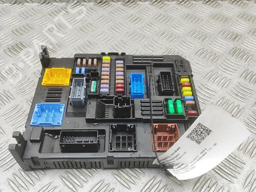 Used Fuse box Fuse box PEUGEOT 2008 II (UD_, US_, UY_, UJ_, UR_, UC_) e-2008 (UKZKXZ) (136 hp) 33798236 33798236