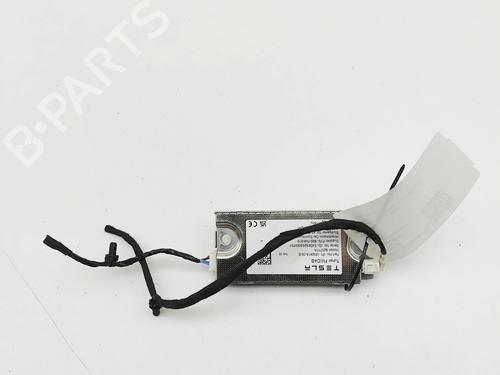 Used Electronic module Electronic module TESLA MODEL 3 (5YJ3) EV (283 hp) 40014730 40014730