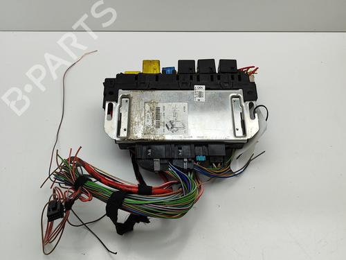 Used Fuse box MERCEDES-BENZ S-CLASS (W220, V220) S 500, S 500 L (220.075, 220.175, 220.875) (306 hp) 25380546