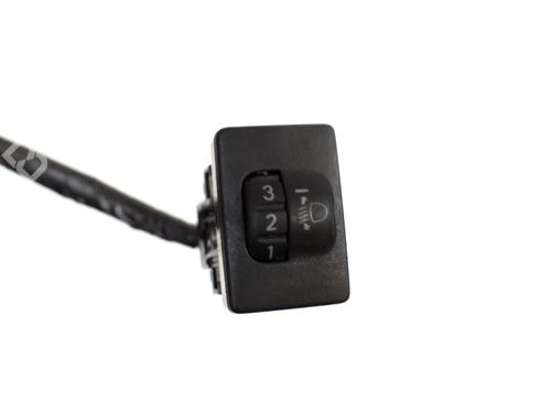 switch-toyota-prius-liftback-_w2_-2003-2004-2005-2006-2007-2008-2009-2010-30212263 main image