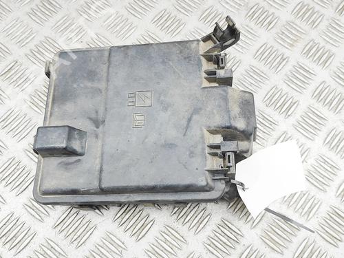 Used Fuse box Fuse box 38094366 38094366