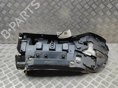 rear-bumper-bracket-land-rover-discovery-v-l462-2016-30644273 main image