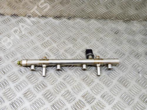 Used Injection rail VW GOLF VII (5G1, BQ1, BE1, BE2) 2.0 GTI (230 hp) 11252599