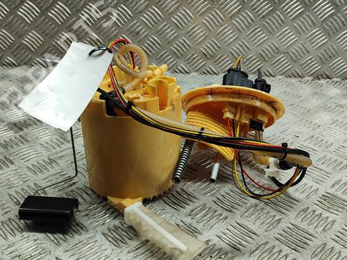Used Fuel pump LAND ROVER RANGE ROVER VELAR (L560) 2.0 D240 SD4 4x4 (241 hp) 16872497