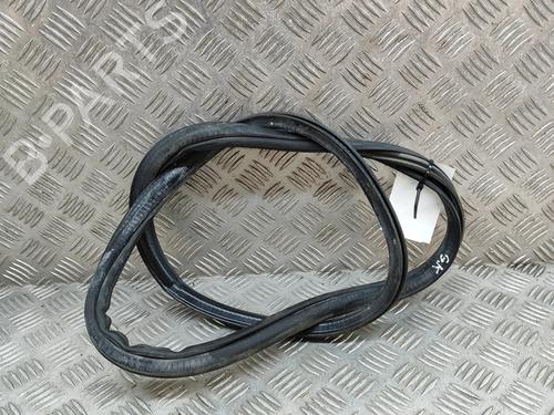 Gummiliste Gummiliste TOYOTA LAND CRUISER PRADO (_J12_) 3.0 D-4D (KDJ120, KDJ125) (163 hp) 17015989 17015989