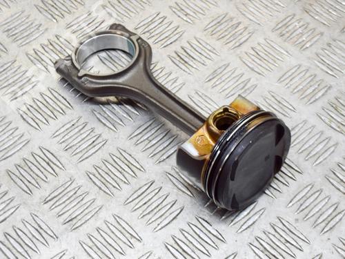 other-audi-a4-b9-8w2-8wc-14-tfsi-04e107065ed-04e198401d-2015-14629051 main image