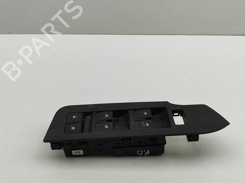 Right front window switch CHEVROLET CAPTIVA (C100, C140) 2.0 D 4WD | BP28101920I26 