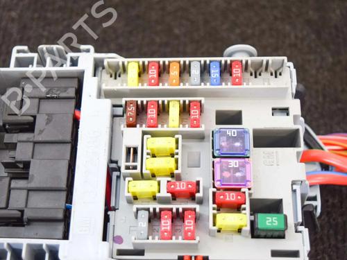 Fuse box OPEL ZAFIRA TOURER C (P12) 1.6 CDTI (75) | BP20337811E1