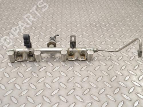 Used Injection rail Injection rail MINI MINI (R56) Cooper S (163 hp) 33351953 33351953