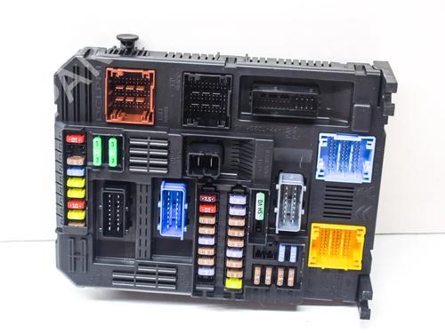 Used Fuse box OPEL MOKKA 1.2 (76) (101 hp) 27759083