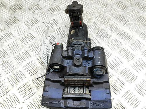 Left rear brake caliper TESLA MODEL X (5YJX) P90D AWD | BP36470499M107 - Image 3