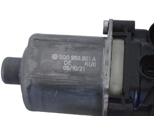 Left front window motor VW GOLF VIII (CD1, DA1) 2.0 TDI GTD | BP30241487E21
