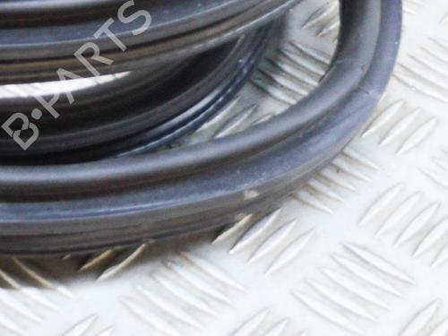 Rubber door seal TESLA MODEL X (5YJX) P100D AWD | BP15376434C142