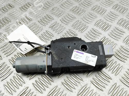 Motor do tecto de abrir Motor do tecto de abrir LAND ROVER DISCOVERY V (L462) 3.0 D 4x4 (211 hp) 33882903 33882903