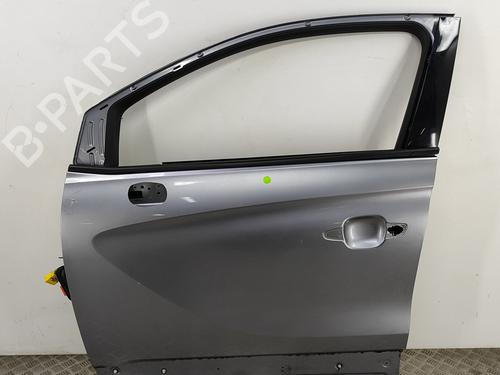 Used Left front door OPEL CROSSLAND X / CROSSLAND (P17, P2QO) 1.2 (75) (82 hp) 28551876