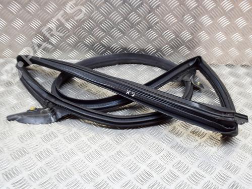 Used Rubber door seal TESLA MODEL 3 (5YJ3) EV AWD (351 hp) 27752997