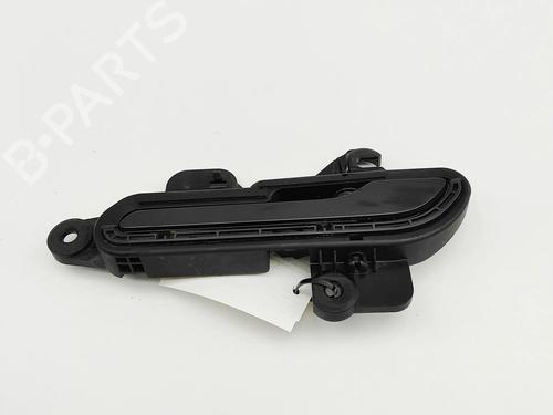 front-left-exterior-door-handle-tesla-model-3-5yj3-2017-36327116 main image