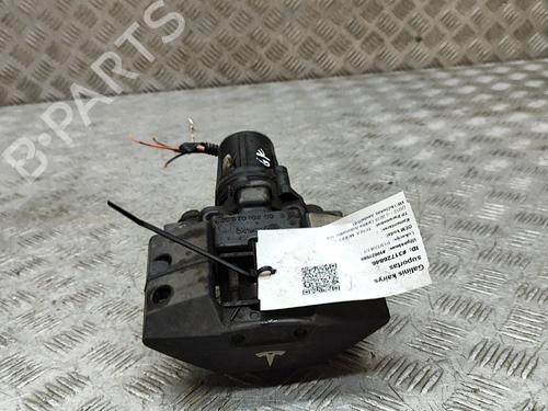 Used Left rear brake caliper TESLA MODEL S (5YJS) P100D AWD (772 hp) 28436571