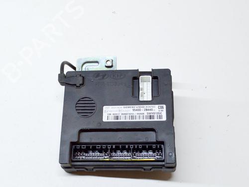 Used Electronic module HYUNDAI SANTA FÉ II (CM) 2.2 CRDi 4x4 (155 hp) 8624717