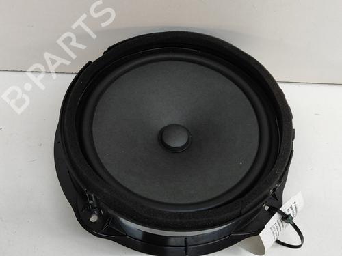 Used Speaker AUDI A3 Sportback (8VA, 8VF) 1.5 TFSI (150 hp) 18165243