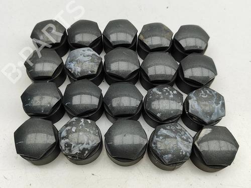 andre-audi-q4-e-tron-suv-f4b-2020-28732909 main image